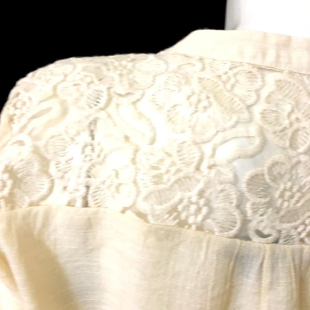 New! Lace Back knot front Top - Picture 3 of 13